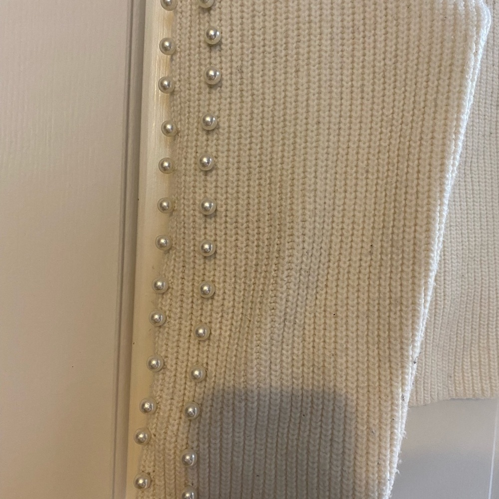 Womens sweater with pearls on the sleeves - Picture 2 of 3